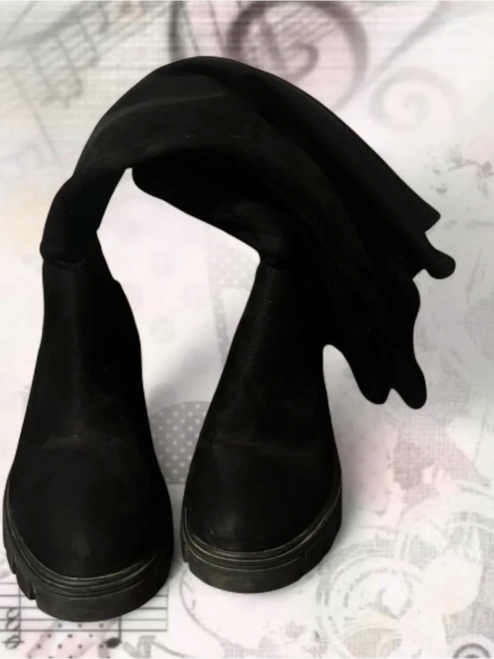 Black Women's Knee-High Chunky Sole Boots